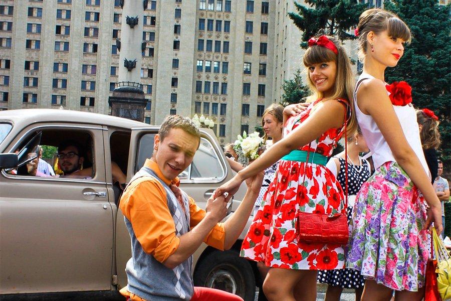 Дрехите в стила на стилаг са актуални днес!