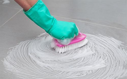 Почистване на пода