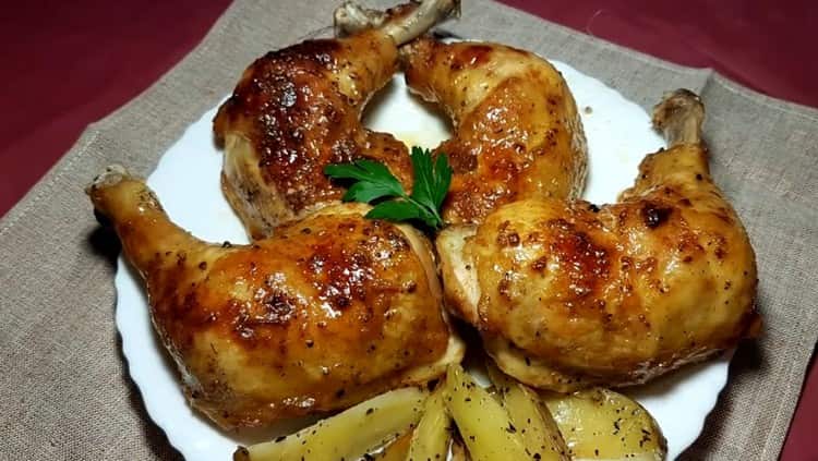 Както можете да видите, готвенето на вкусни пилешки бутчета във фурната всъщност не е трудно.