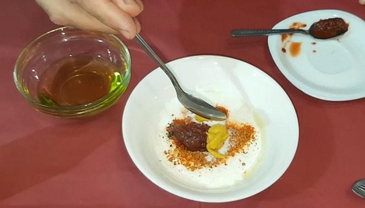 Разпространяваме лъжица горчица и кетчуп.