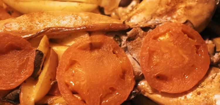 Вкусен заек във фурната, приготвен цял, е готов