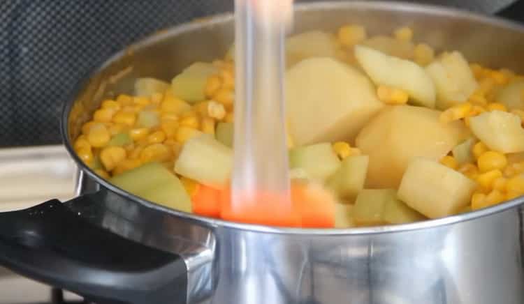 Вкусна зеленчукова яхния с тиквички