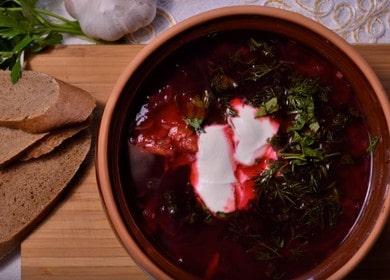 Вкусен и задоволителен борш с кисело зеле: ние готвим по рецептата със стъпка по стъпка снимки.