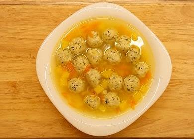 Вкусна супа от пилешко кюфте: стъпка по стъпка рецепта със снимки.