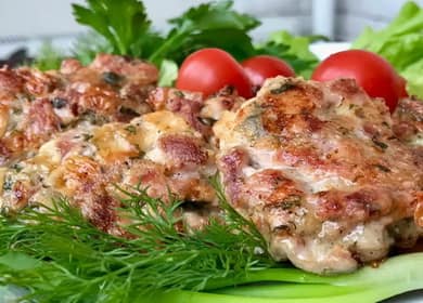 Нарязани пуешки котлети по стъпка по стъпка рецепта със снимка
