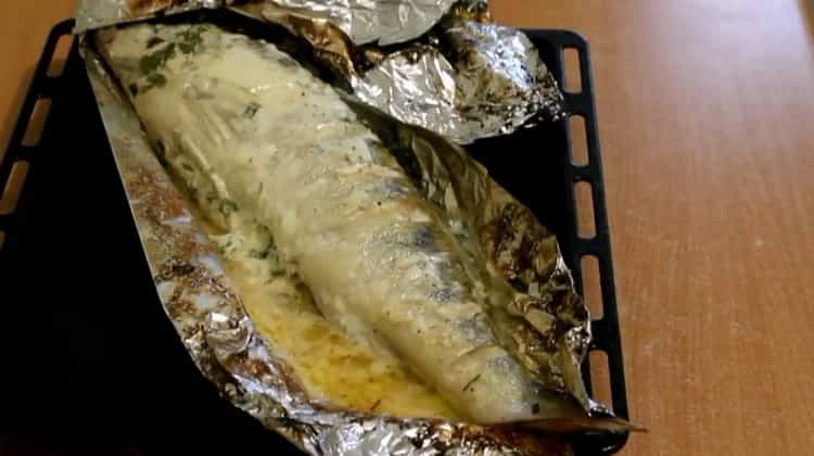 Вкусна щука костур, печена във фолио във фурната - много проста рецепта