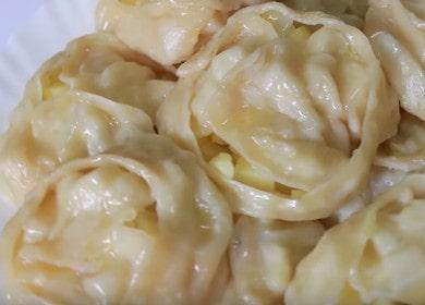 Готвене на вкусни манти с картофи по рецептата със снимка.
