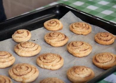Приготвяме прости и вкусни бисквитки на кефир във фурната според рецептата със снимка.