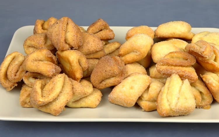 Бисквитките са нежни и вкусни.