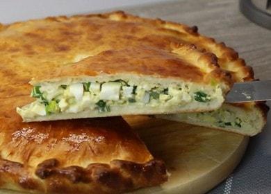 Прекрасен пай с лук и яйца - вкусен и деликатен