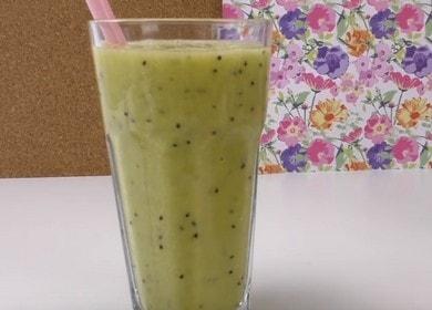 Готвене на вкусен пюре с киви и банан според рецептата със снимка.