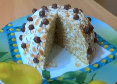 Приготвяме вкусна торта без печене от бисквитки и заквасена сметана според рецептата със снимка.