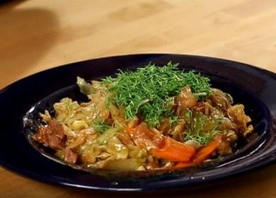 Вкусно и ситно задушено зеле с месо: рецепта със стъпка по стъпка снимки и видеоклипове.