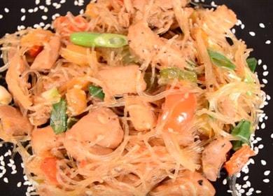 Функционална салата с пилешко месо и зеленчуци - необичайна и вкусна