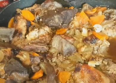 Вкусен и сочен задушен заек със зеленчуци