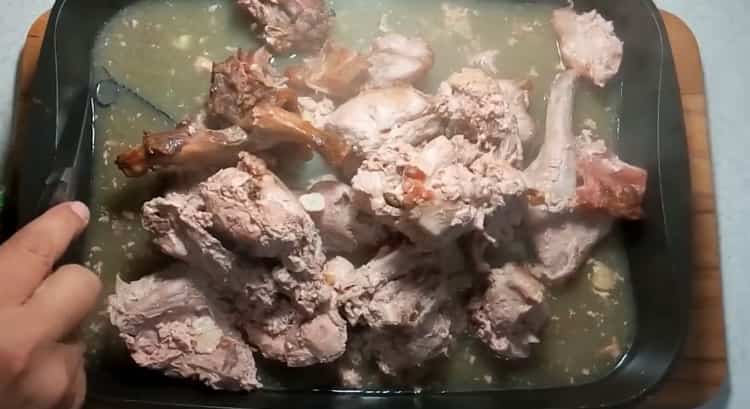 Заек в заквасена сметана във фурната според стъпка по стъпка рецепта със снимка