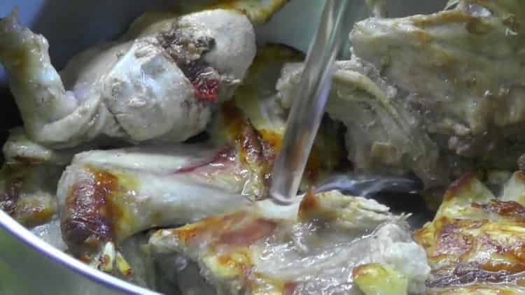 За задушен заек с картофи задушете месо