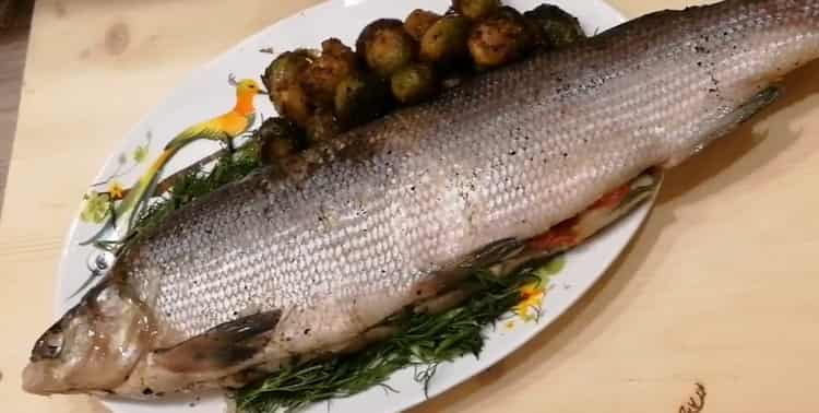 Печена муксунска риба - проста и вкусна рецепта