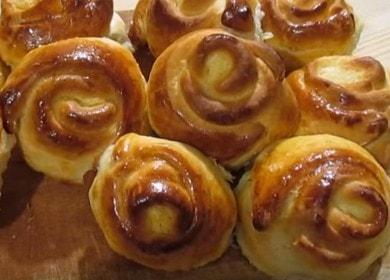 Готвене на вкусни кифлички с извара във фурната според рецептата със снимка.