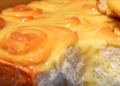 Как да се научим да готвим вкусни кифлички с кондензирано мляко