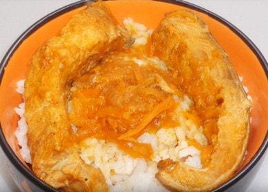 Нежна розова сьомга, задушена с моркови и лук: гответе със стъпка по стъпка снимки.