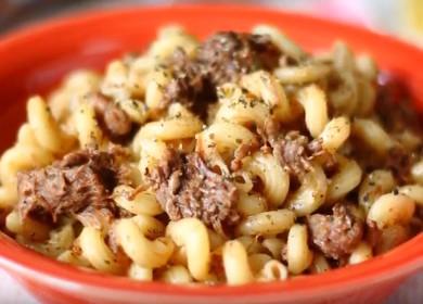 Проста, но вкусна паста с яхния: приготвена по рецептата със снимка.
