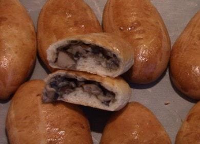 Приготвяме ароматни пайове с гъби по стъпка по стъпка рецепта със снимка.