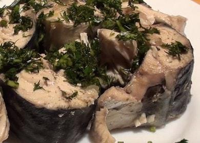 Много вкусна варена скумрия: готвим според рецептата със снимка.