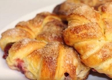 Приготвяме вкусни и красиви бутерчета с череша от бутер тесто по рецептата със снимка.