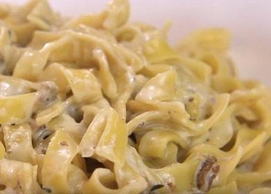 Готвене на вкусни спагети с гъби в кремообразен сос според рецептата със снимка.