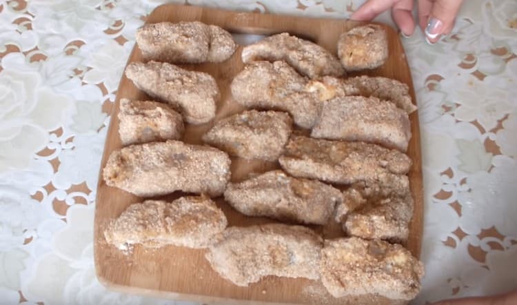 Приготвяме цялата риба.
