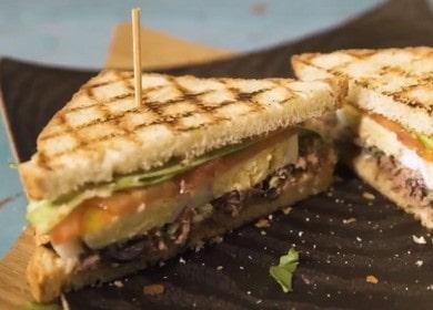 Приготвяме вкусен сандвич с риба тон по рецепта стъпка по стъпка със снимка.