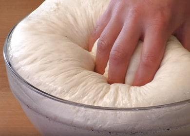 Най-вкусното тесто за пайове без яйца: готвим според рецептата със снимка.