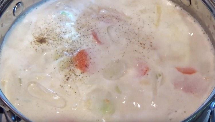 Сол и черен пипер на вкус на първото ястие.