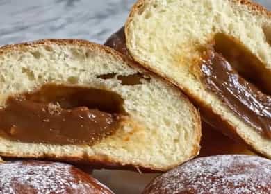Как да научите как да готвите вкусни рулца с варено кондензирано мляко