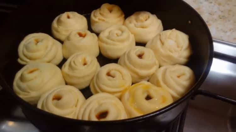 Как да научите как да готвите вкусни рулца със сладко