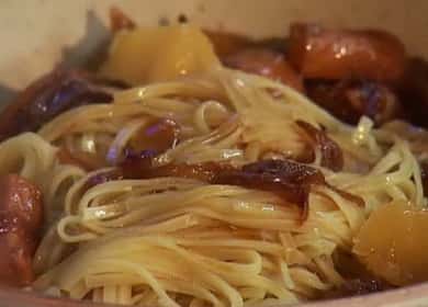 Свинско с тестени изделия - вкусна и проста рецепта за вечеря 🍝