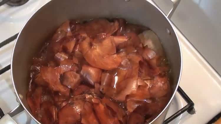 За да приготвите скумрия в лук лук, пригответе туршия