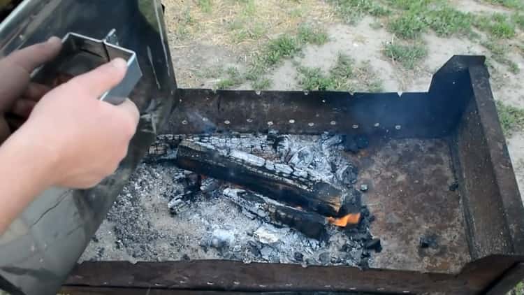За готвене скумрия пушена, скара