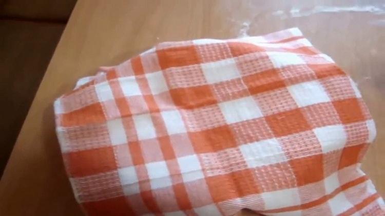 Тесто за тестени изделия с водка според стъпка по стъпка рецепта със снимка