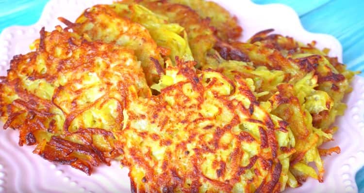 Вкусни картофени палачинки са готови.