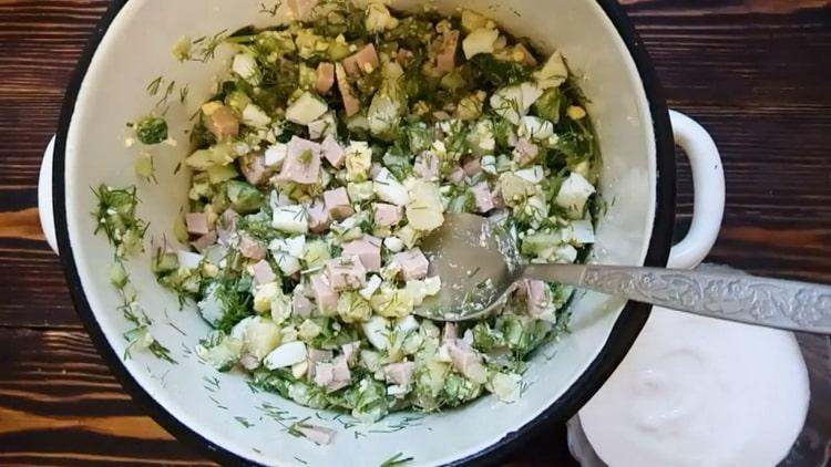 За смесване на okroshka смесете съставките
