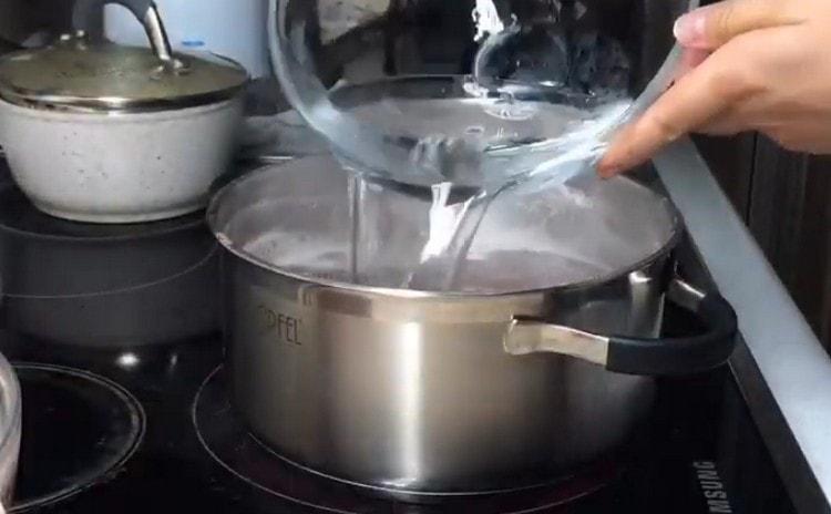 Отново напълнете боба с вода и гответе до готовност.