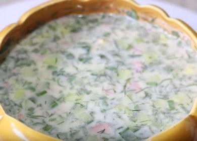 Вкусна охлаждаща okroshka на минерална вода: рецепта със стъпка по стъпка снимки и видеоклипове.