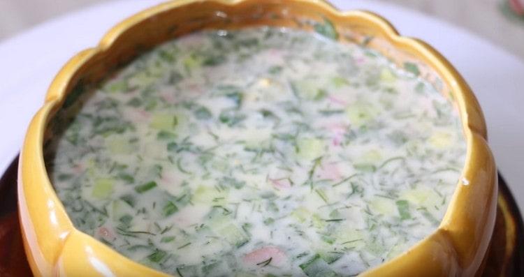 Според тази рецепта, okroshka на минерална вода е много вкусна.