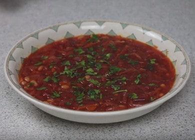 Готвене на вкусен постен борш с боб по стъпка по стъпка рецепта със снимка.