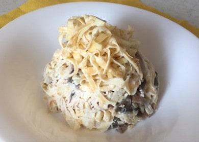 Приготвяме вкусна салата с омлет и пиле по стъпка по стъпка рецепта със снимка.