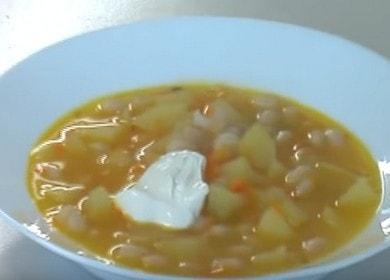 Приготвяме вкусна и питателна супа от боб по стъпка по стъпка рецепта със снимка.