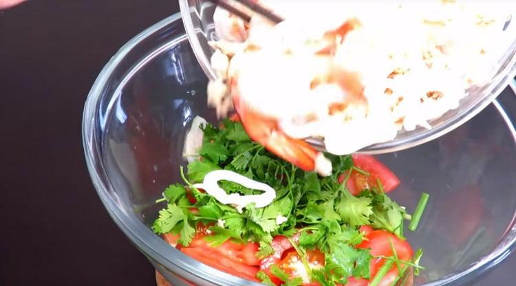 Комбинираме зеленчуци с фуние и морски дарове.