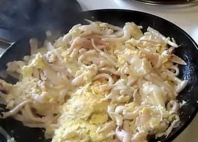 Пържени калмари с лук - стъпка по стъпка рецепта със снимка